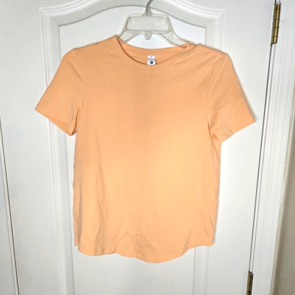 Lululemon T-Shirt